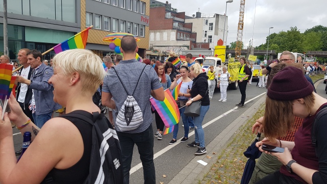 ../fotos/csd_oldenburg_2019/2019-06-15 14.04.18.jpg